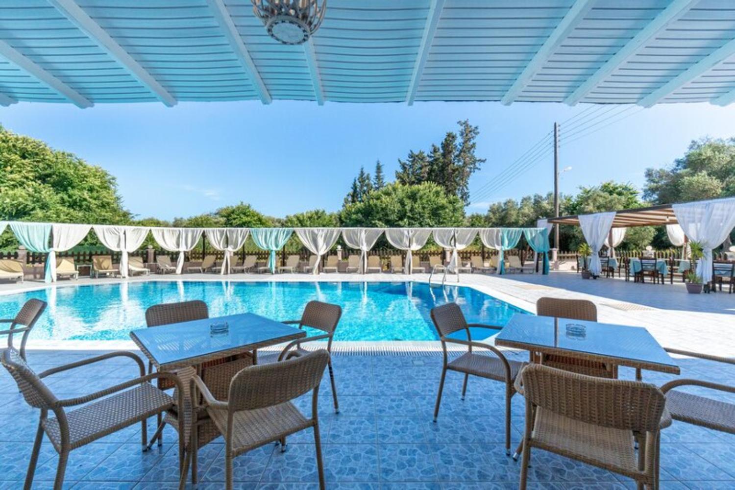 Tiara Holidays - Saint Peter Bay -  bar